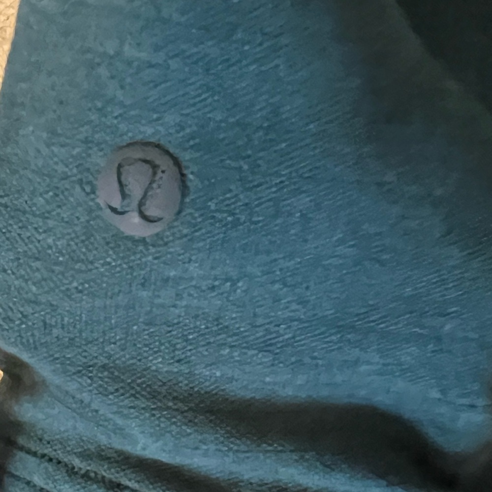 Lululemon 🍋 Men’s Easyset Training Short sleeve shirt size M/L (per size guide) - Picture 4 of 8